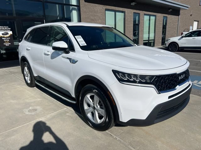 Used 2022 Kia Sorento LX AWD/4WD image 2