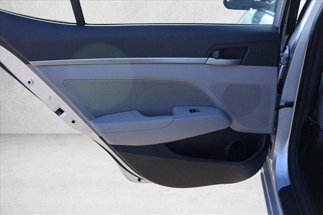Used 2017 Hyundai Elantra SE FWD image 21