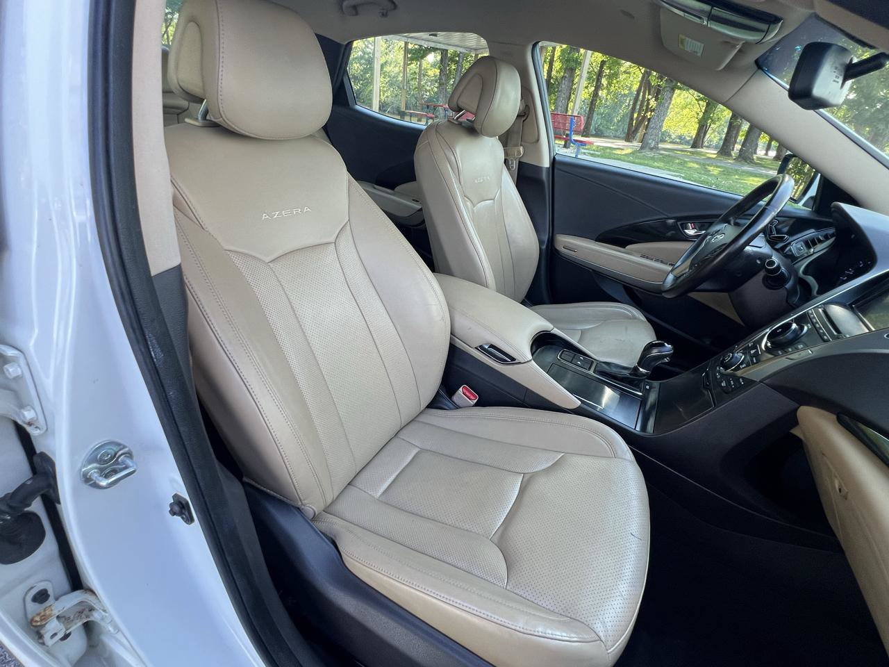Used 2013 Hyundai Azera FWD image 27