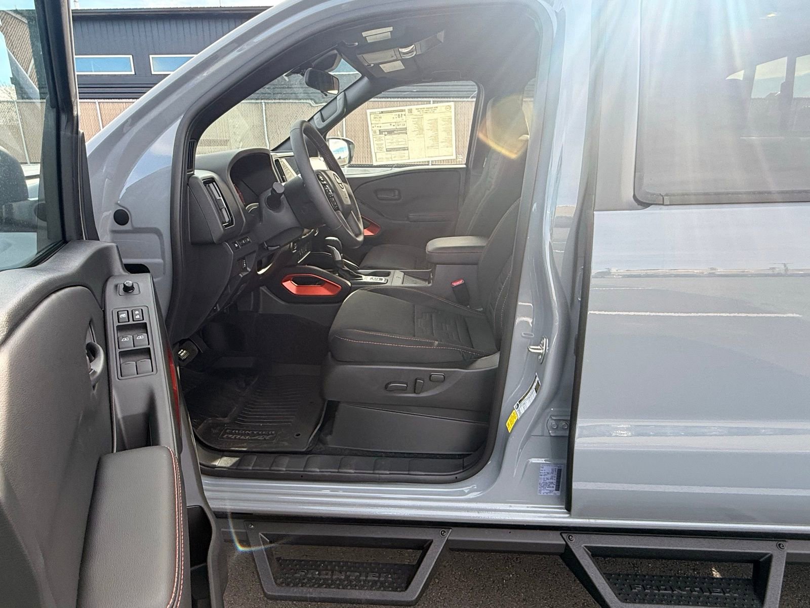 New 2026 Nissan Frontier PRO-4X w/ Pro-4x Convenience Package image 13