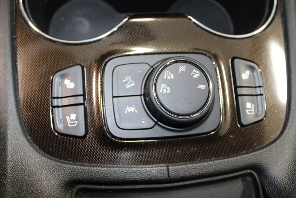 Used 2023 GMC Acadia AT4 w/ Preferred Package image 47