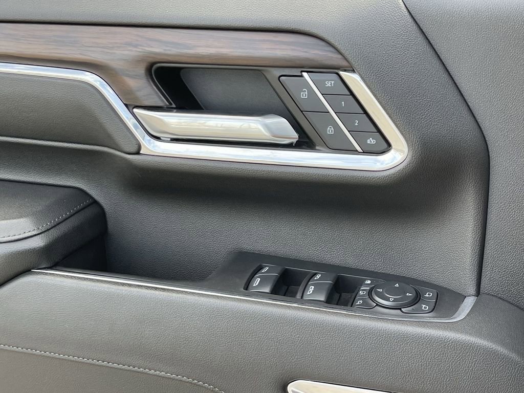 Used 2024 GMC Sierra 2500 SLT image 24