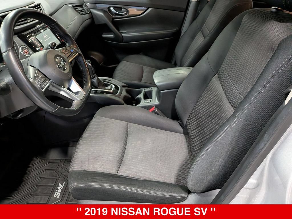 Used 2019 Nissan Rogue SV w/ Premium Package AWD/4WD image 12