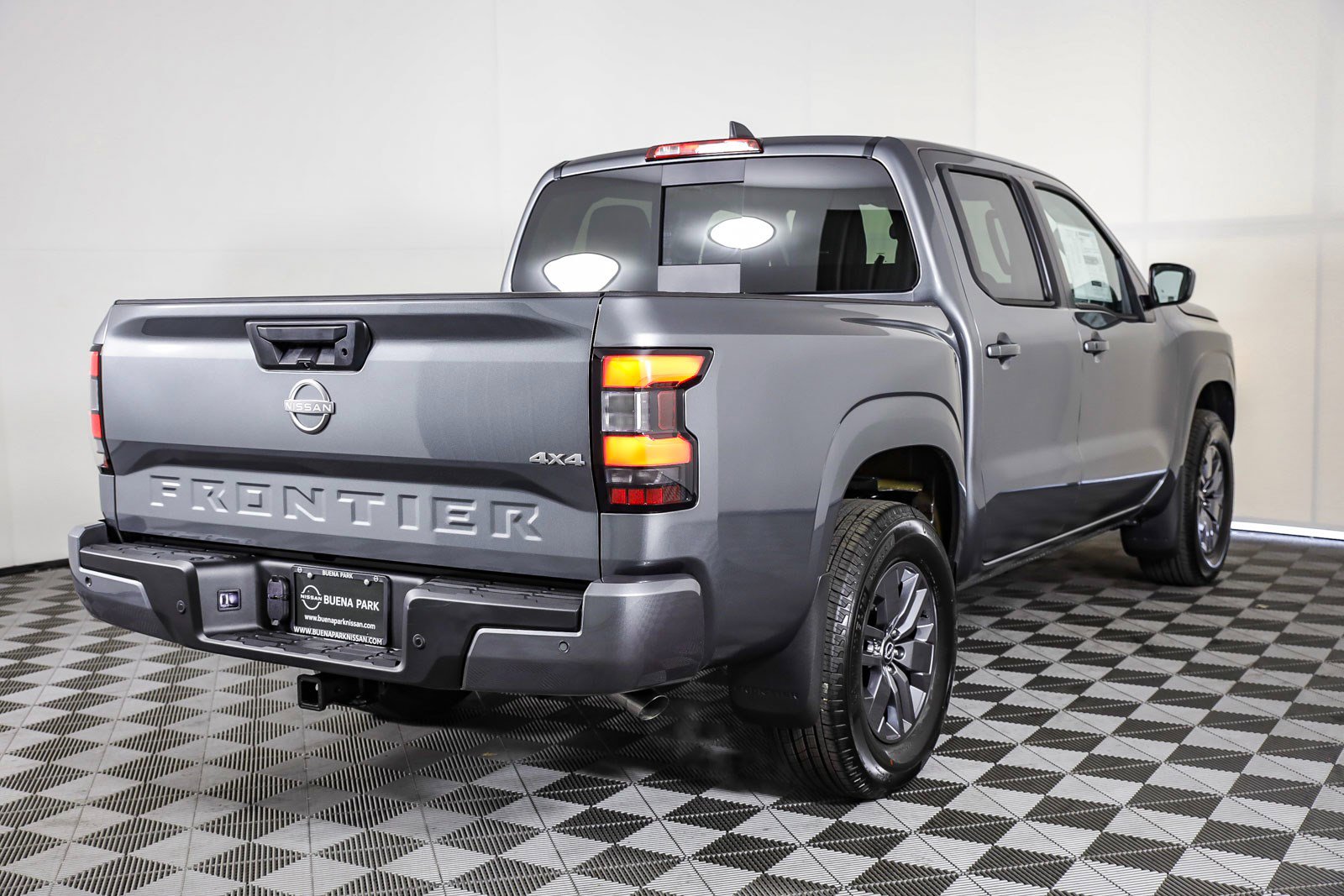 New 2025 Nissan Frontier SV w/ SV Convenience Package image 15
