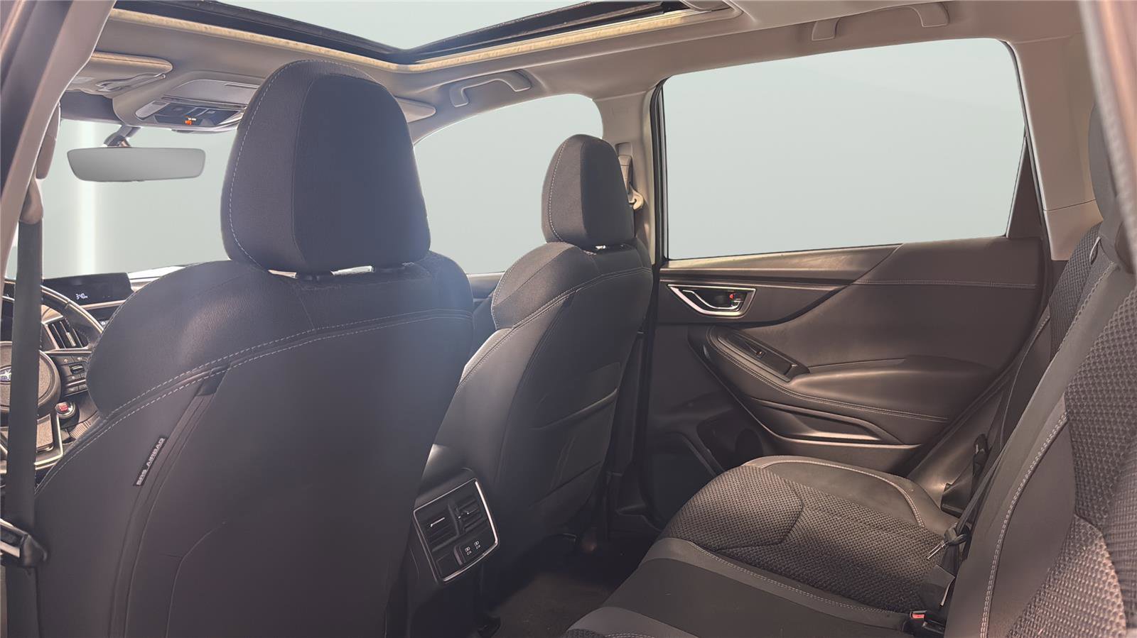 Used 2023 Subaru Forester Premium image 19