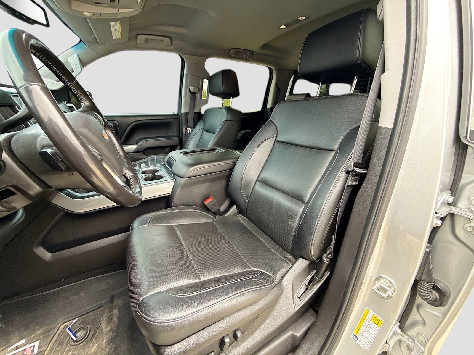 Used 2018 Chevrolet Silverado 1500 LTZ Z71 w/ Redline Edition image 13