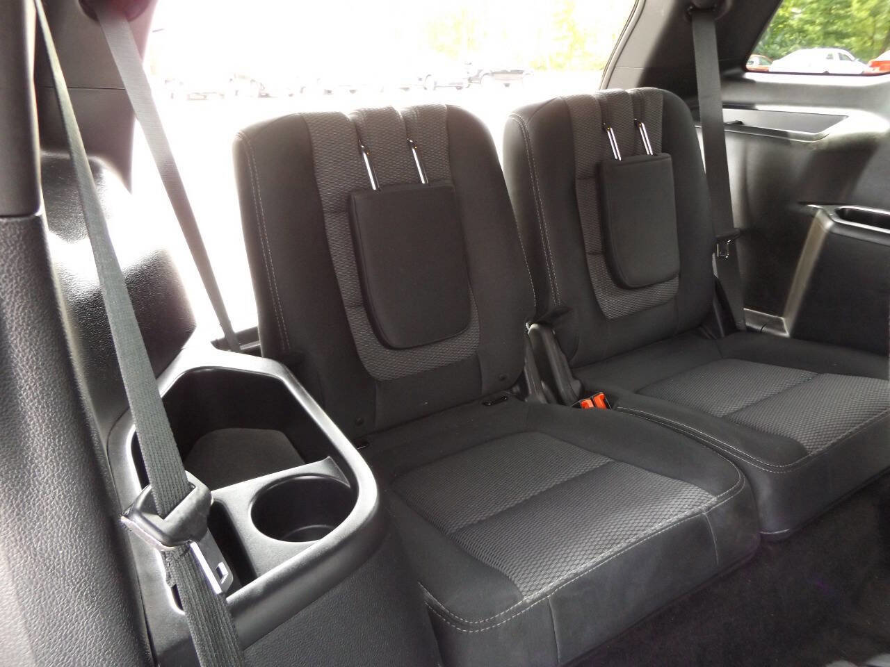 Used 2016 Ford Explorer XLT image 25