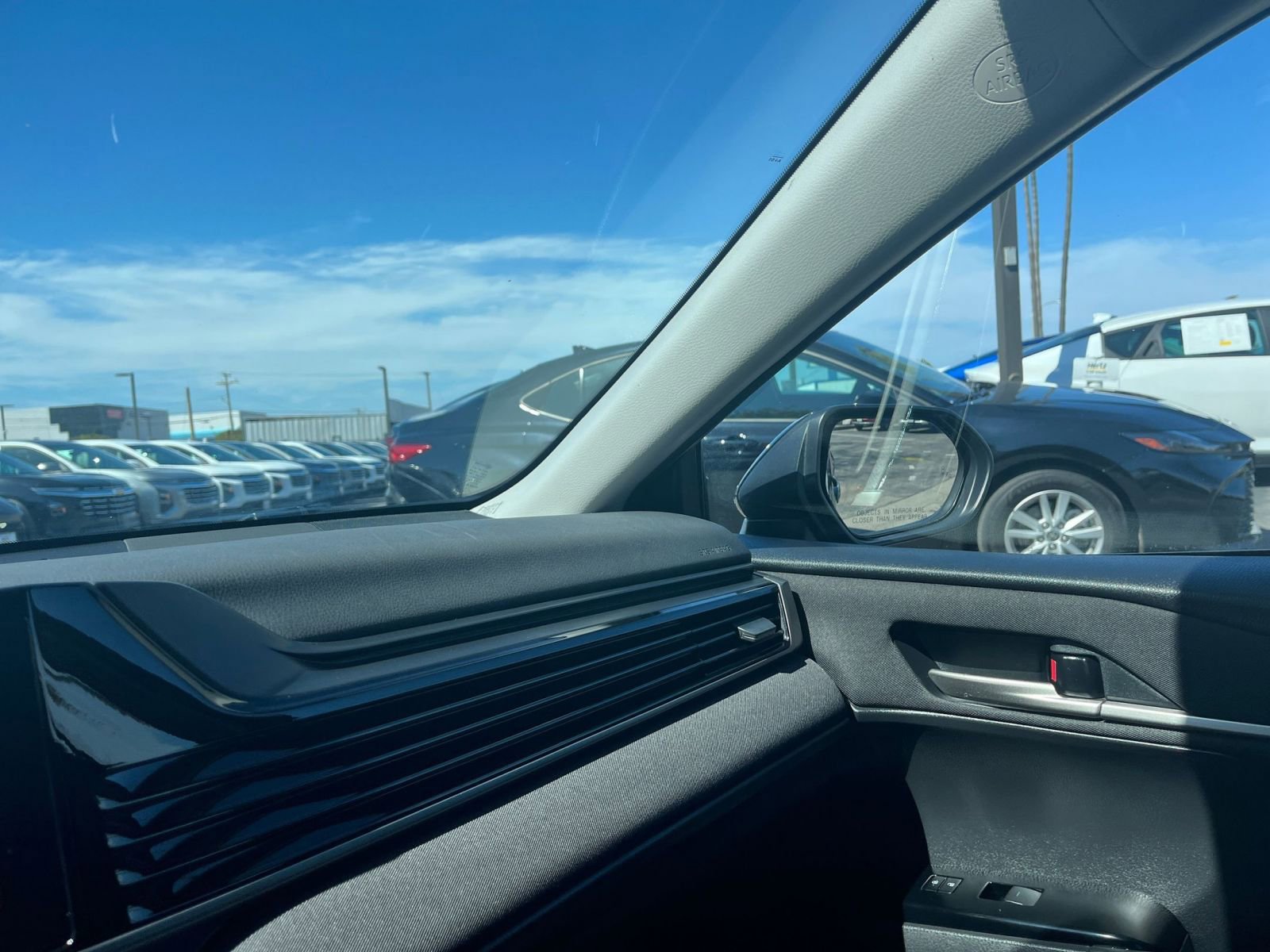 Used 2025 Toyota Camry LE image 35