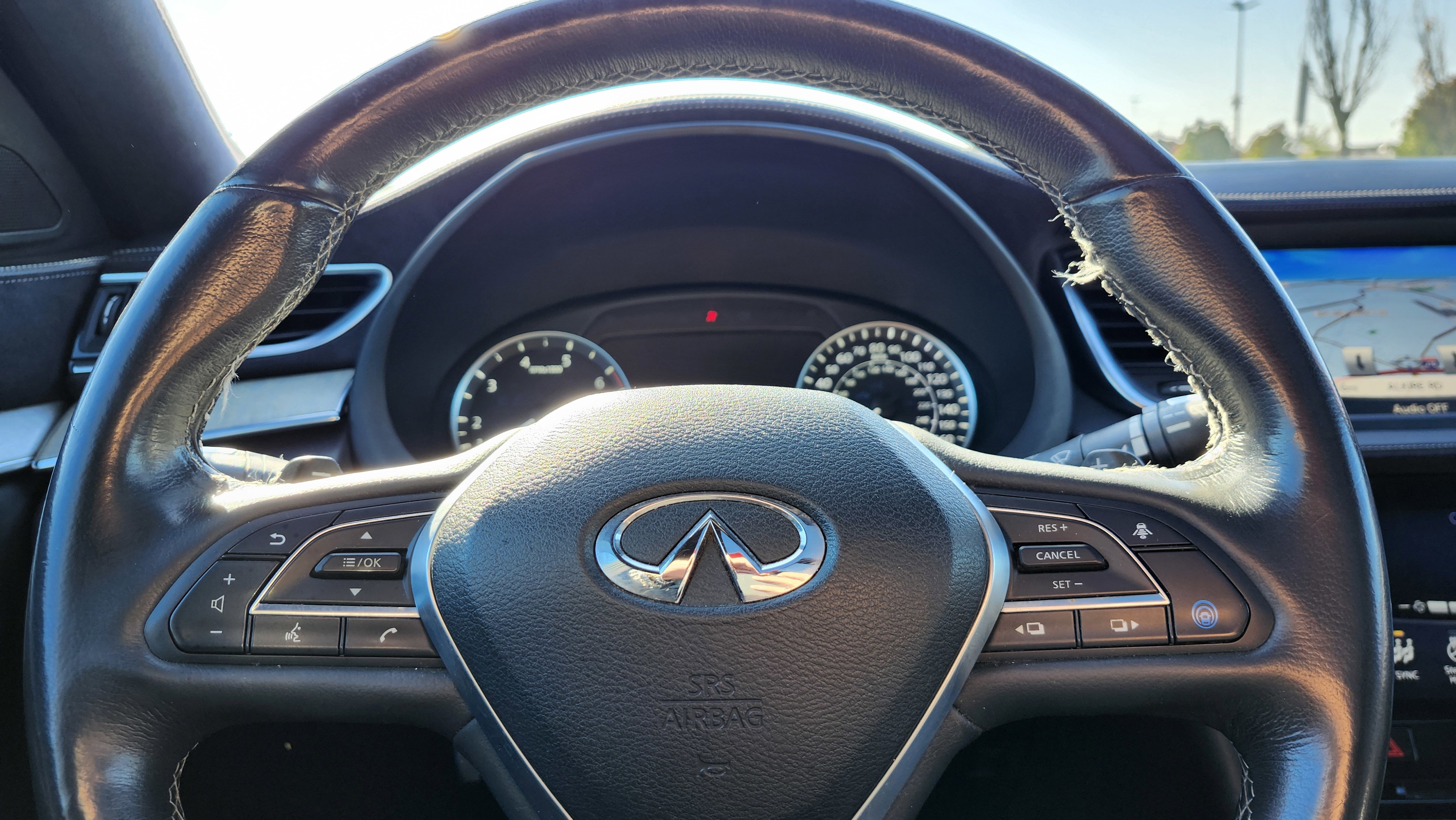 Used 2019 INFINITI QX50 Essential image 24