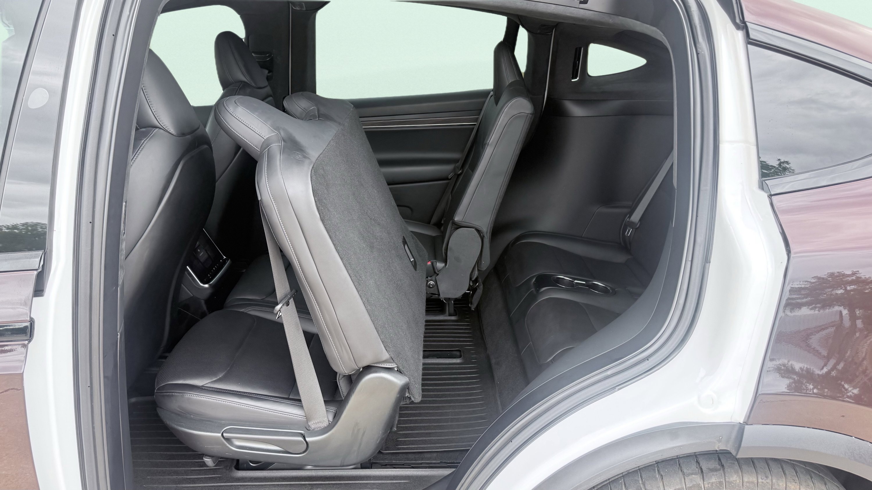 Used 2024 Tesla Model X Long Range image 5