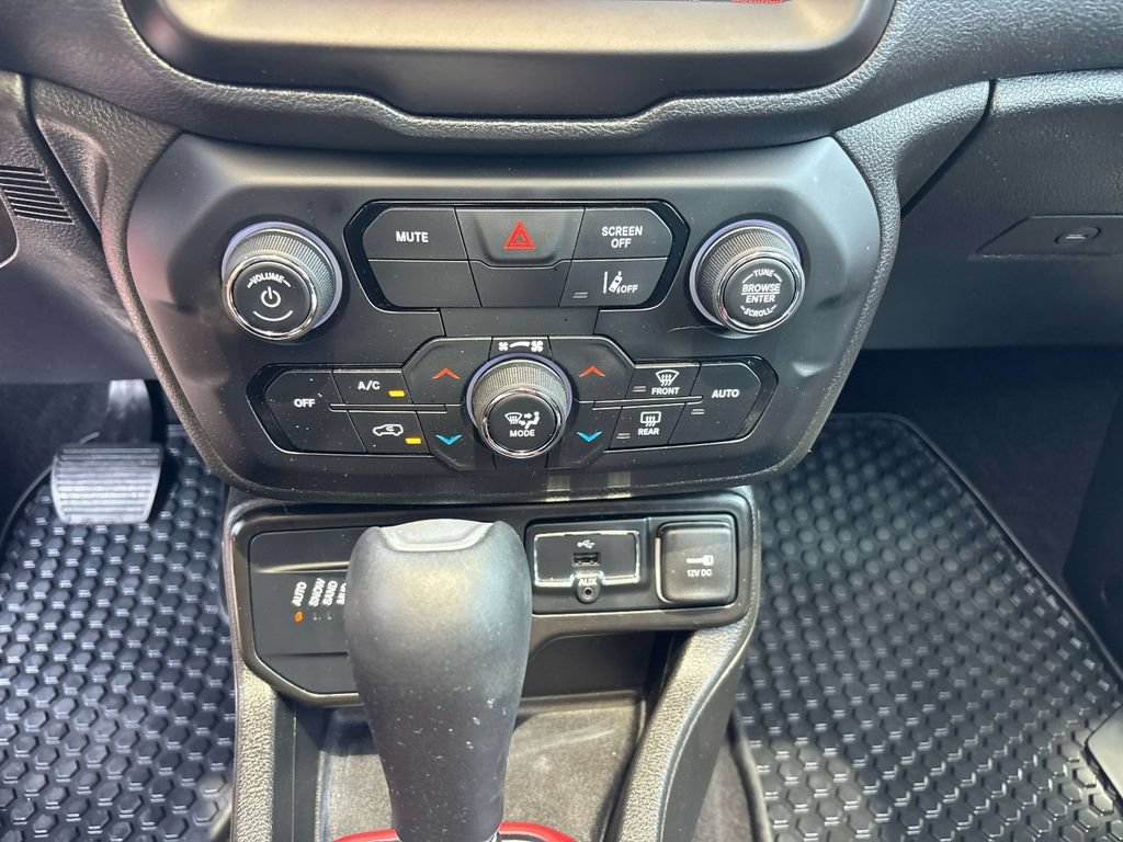 Used 2022 Jeep Renegade Trailhawk w/ Sun/Sound Group AWD/4WD image 23