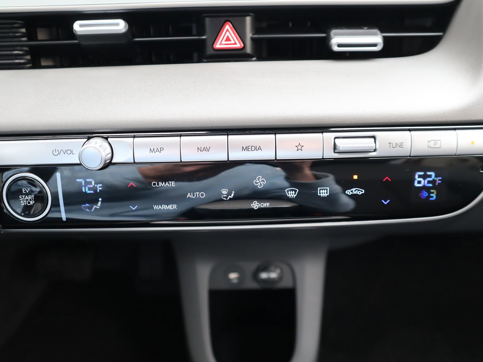 Used 2024 Hyundai Ioniq 5 SEL image 39