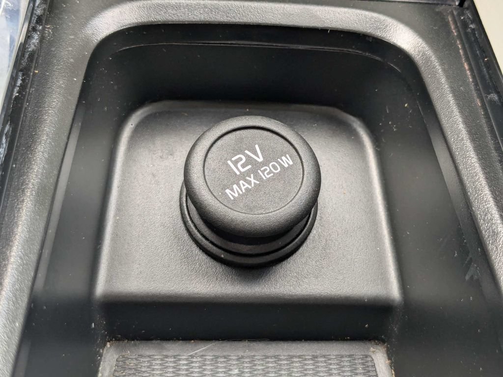 Used 2024 Volvo S60 B5 Plus FWD image 23