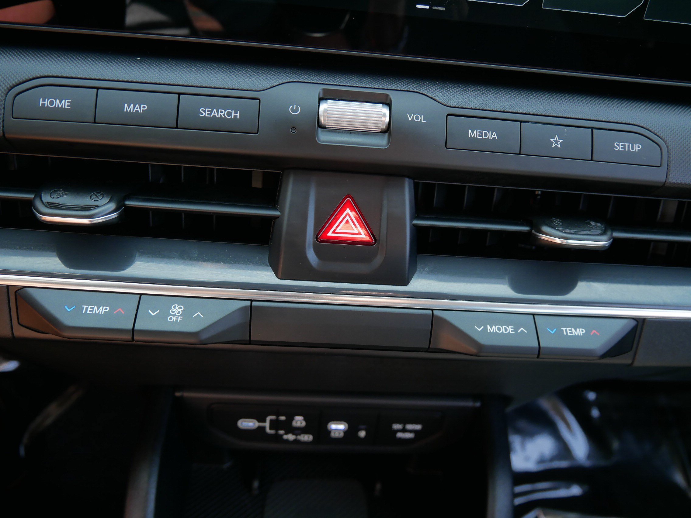 Used 2025 Kia K4 EX FWD image 26