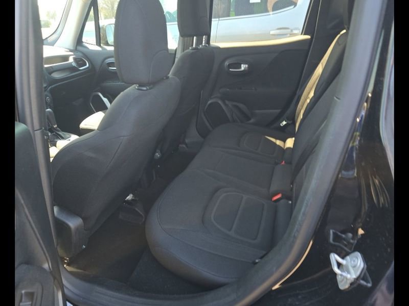 Used 2019 Jeep Renegade Latitude image 24