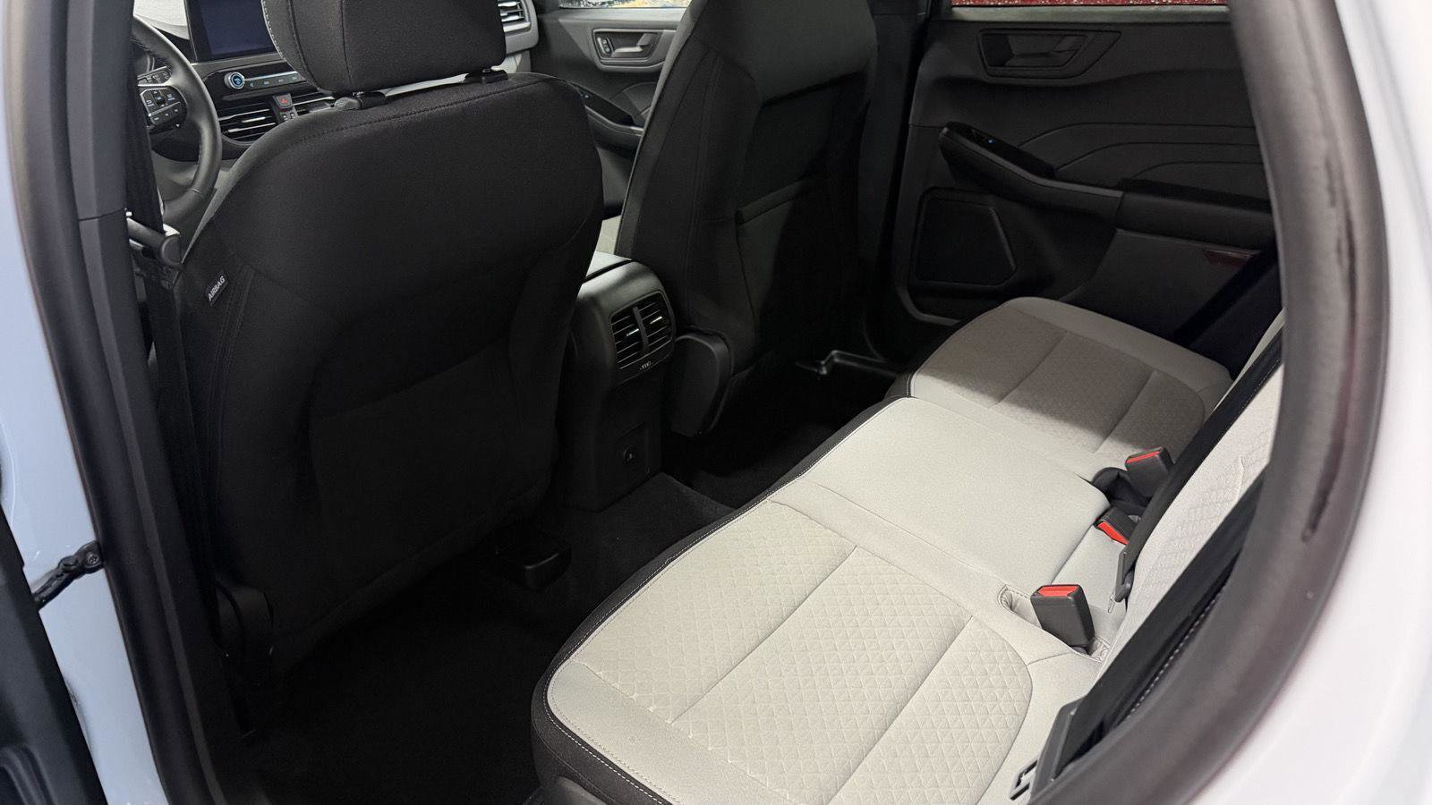 New 2025 Ford Escape Active w/ Cold Weather Package image 15