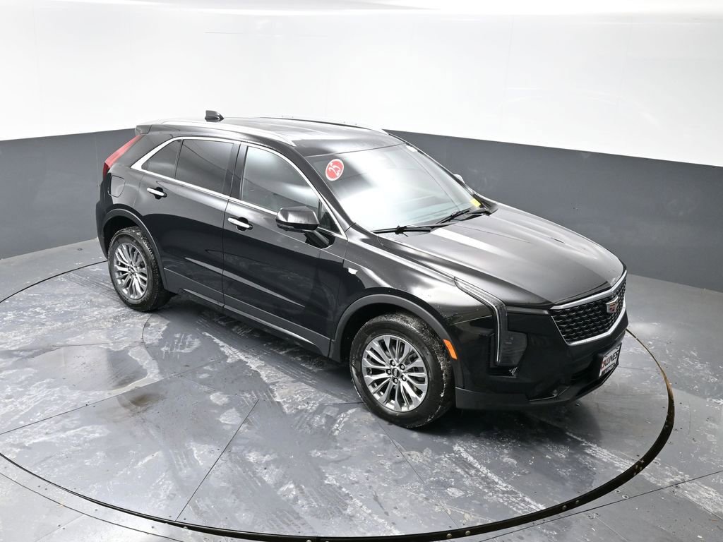 Used 2025 Cadillac XT4 Premium Luxury image 44