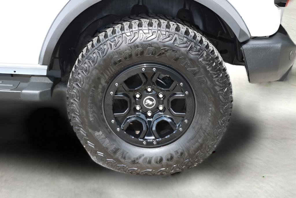 Used 2024 Ford Bronco Wildtrak image 9