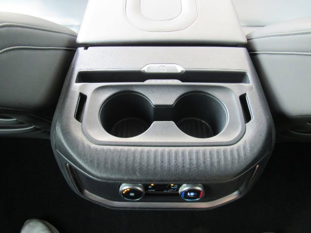 Used 2025 Ford Expedition Active image 37