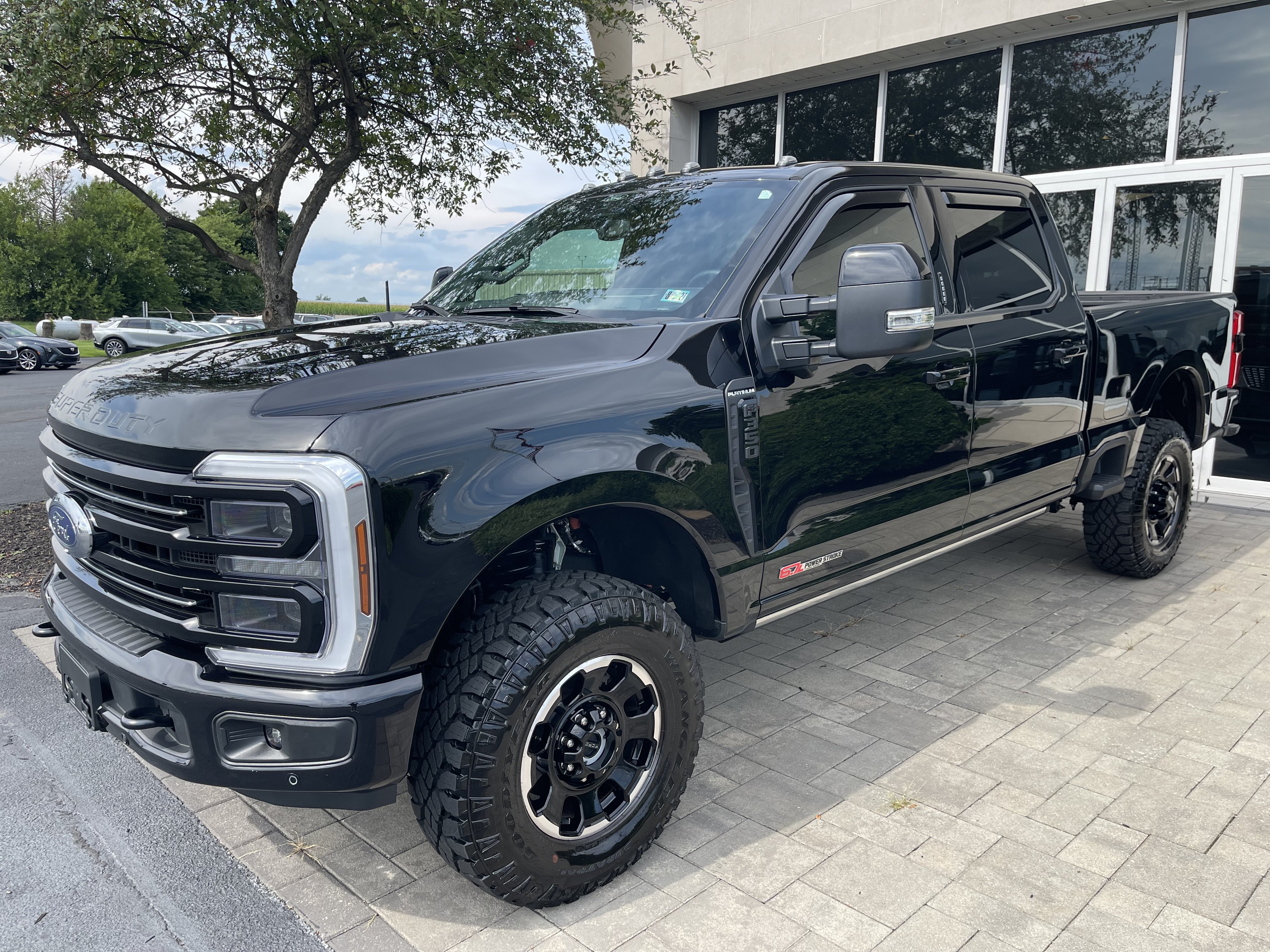 Used 2026 Ford F350 Platinum w/ Tremor Off-Road Package AWD/4WD image 3