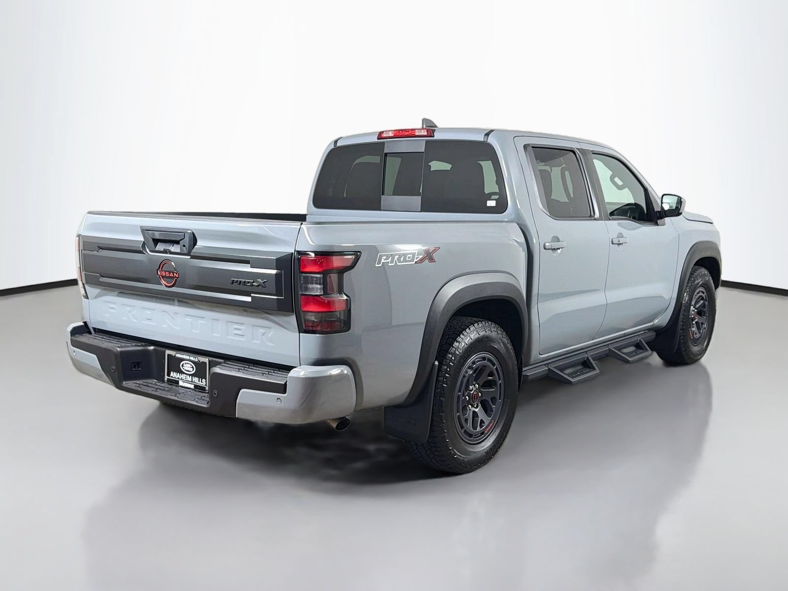 Used 2025 Nissan Frontier Pro-X RWD image 5