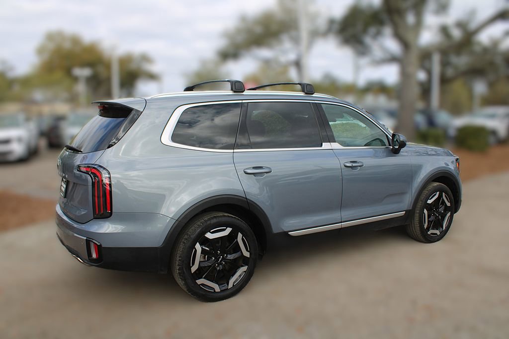 Certified 2024 Kia Telluride EX w/ EX Captain's Chair Package image 7