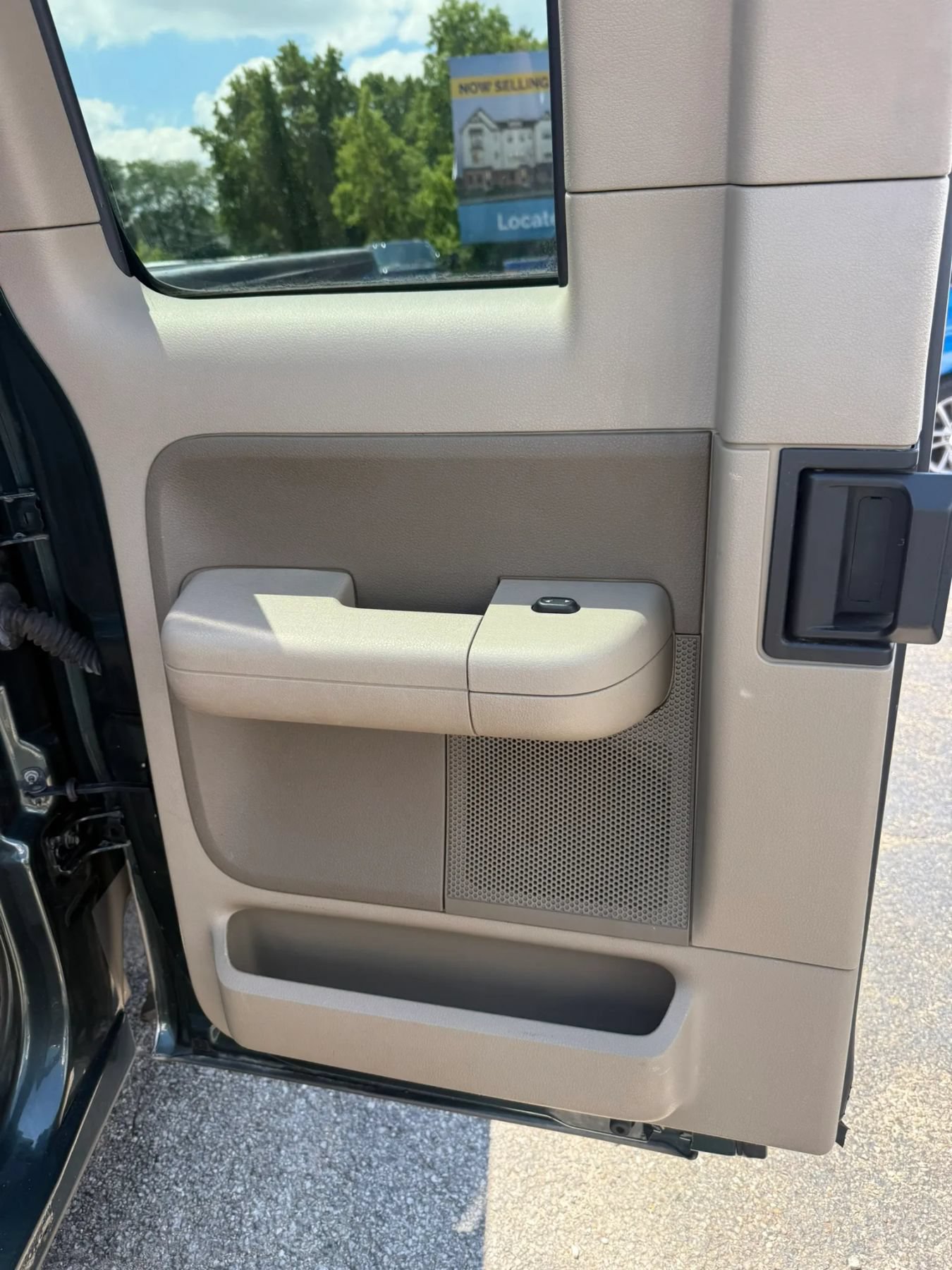Used 2006 Ford F150 XLT RWD image 14
