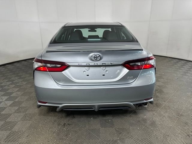 Used 2023 Toyota Camry SE image 4