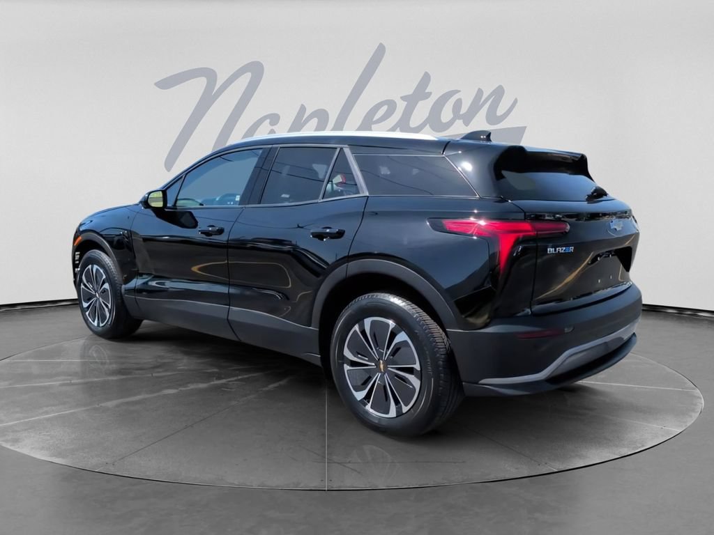 Used 2024 Chevrolet Blazer EV LT AWD/4WD image 7