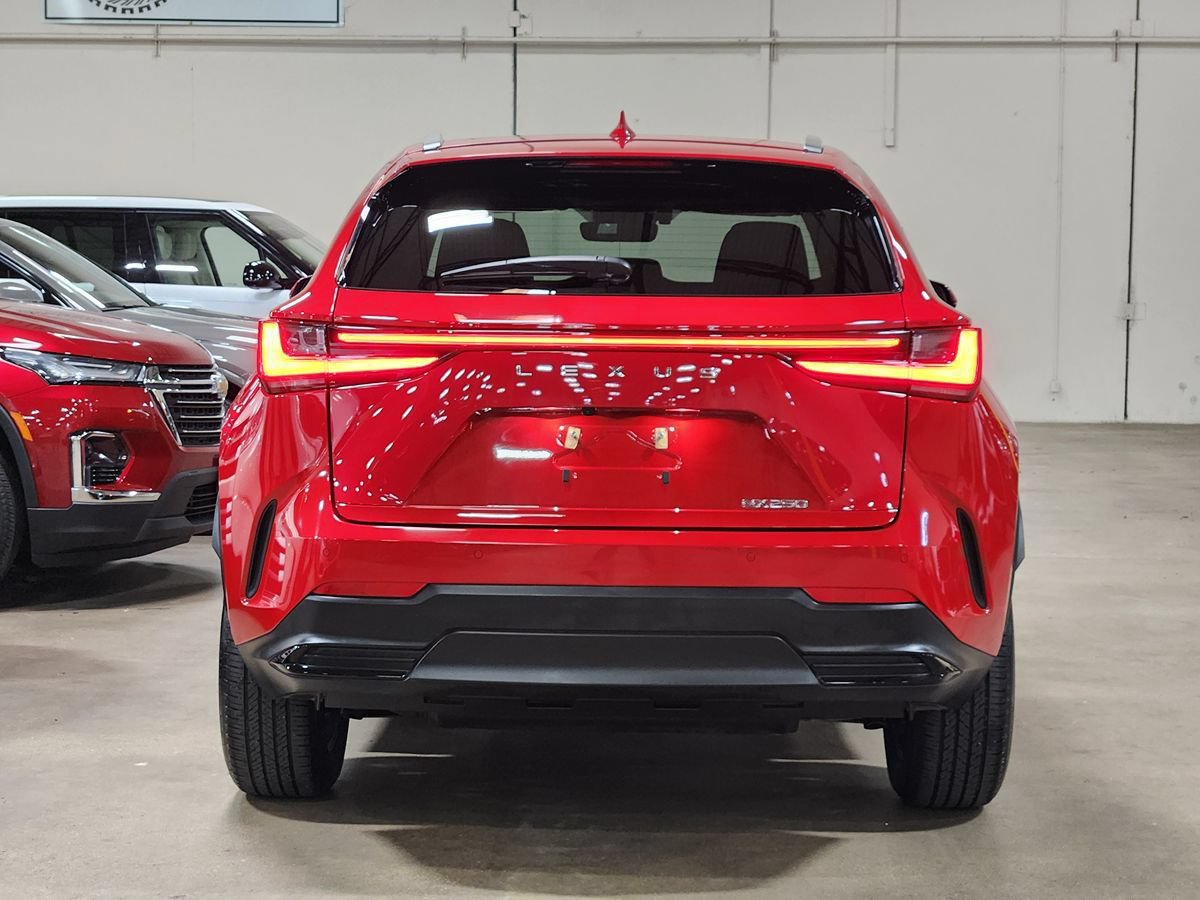 Used 2025 Lexus NX 250 FWD w/ Accessory Package (2T) image 10