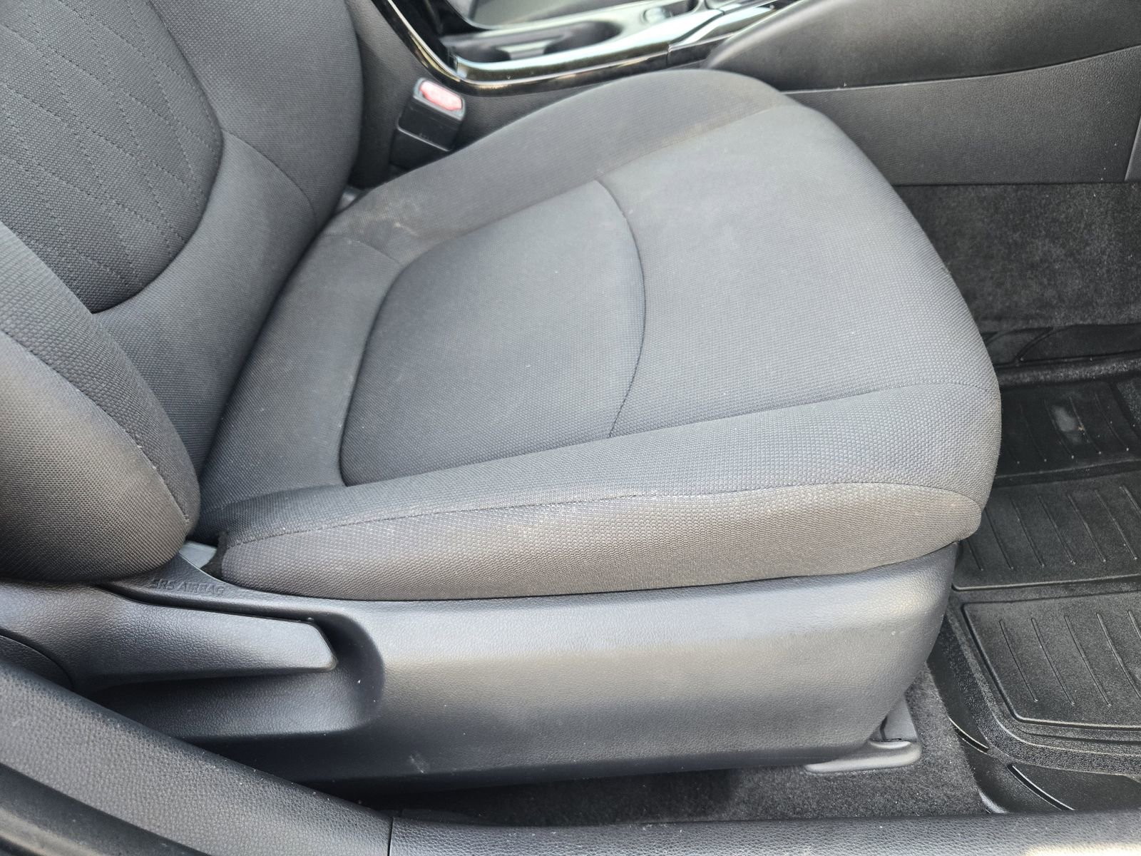 Used 2020 Toyota Corolla LE FWD image 20