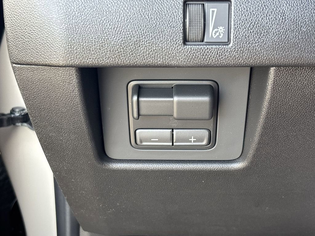 New 2026 GMC Canyon Elevation w/ Convenience Package image 18