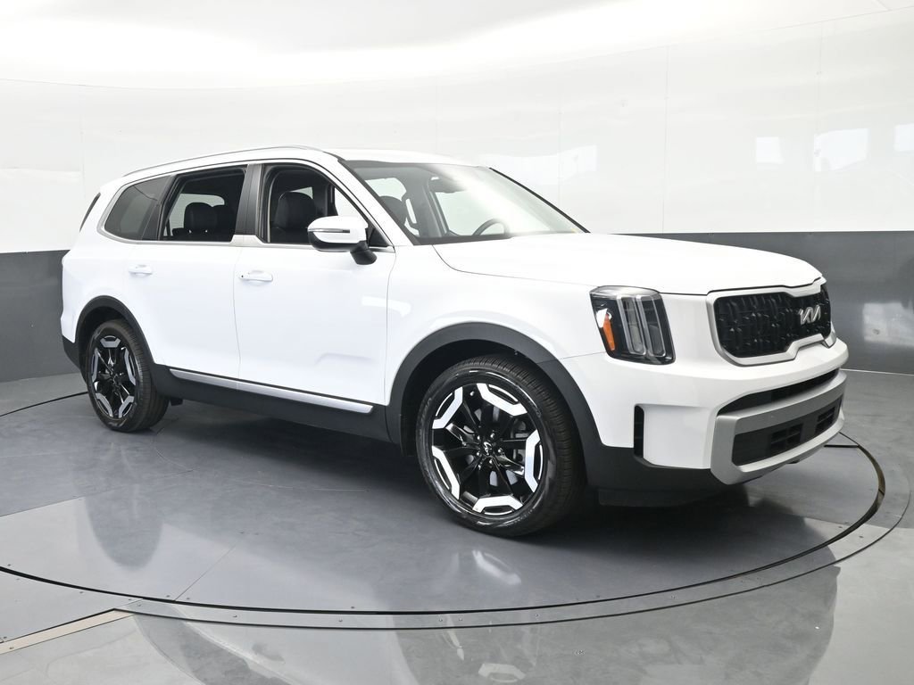 Used 2023 Kia Telluride EX image 8