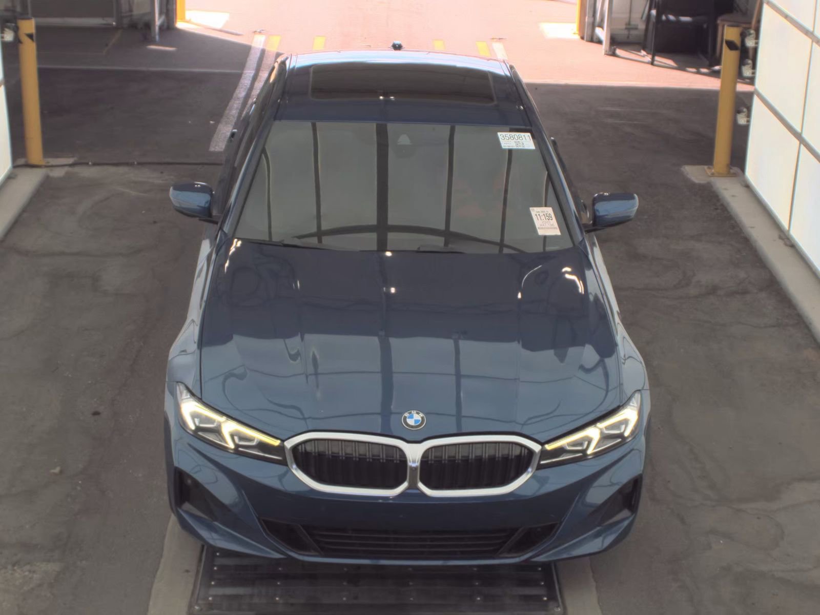 Used 2023 BMW 330i 330i w/ Parking Assistance Package image 2