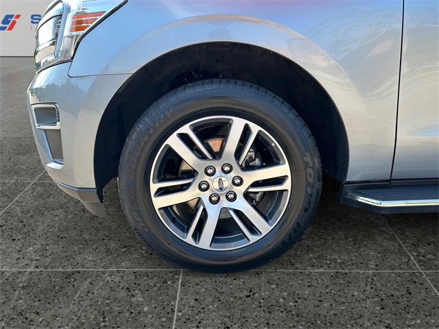 Used 2023 Ford Expedition Limited image 14