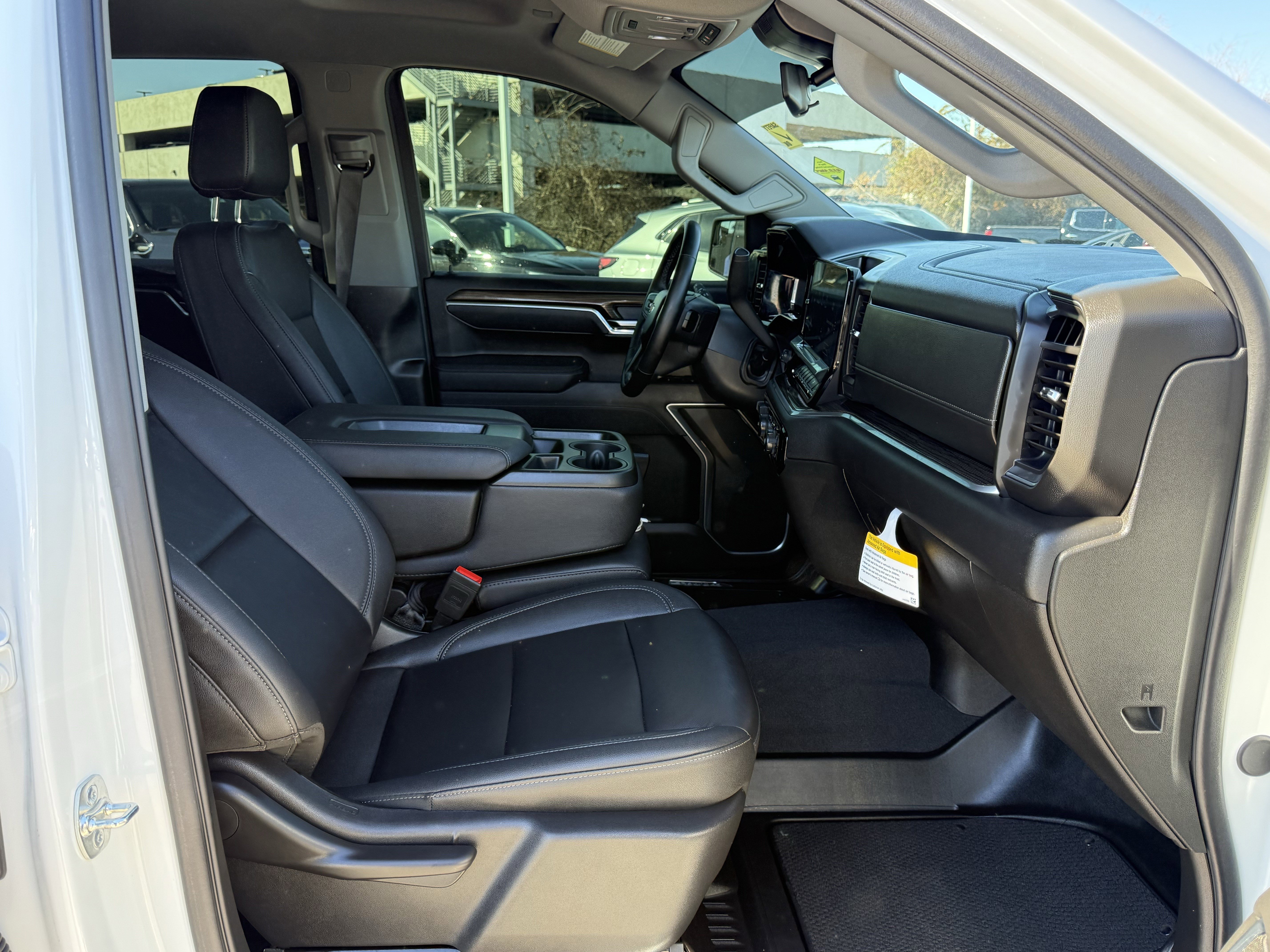 Used 2025 Chevrolet Silverado 1500 LT w/ Leather Package image 27