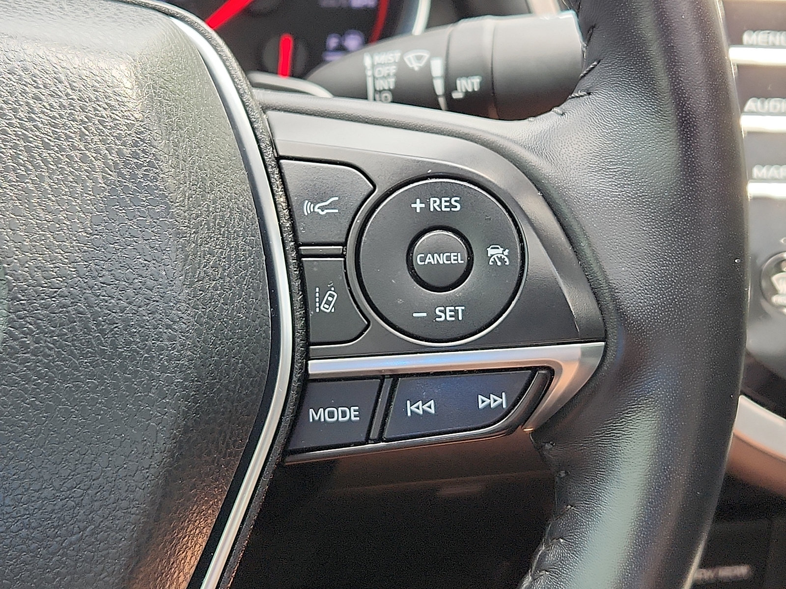 Used 2019 Toyota Camry XSE w/ Navigation Package FWD image 21