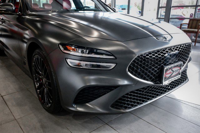 Used 2022 Genesis G70 3.3T Launch Edition image 10