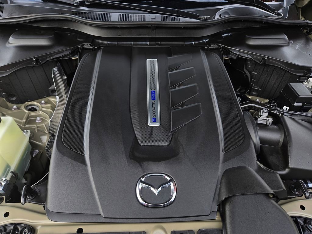 Certified 2025 MAZDA CX-70 Plug-In Hybrid w/ Premium Plus AWD/4WD image 37