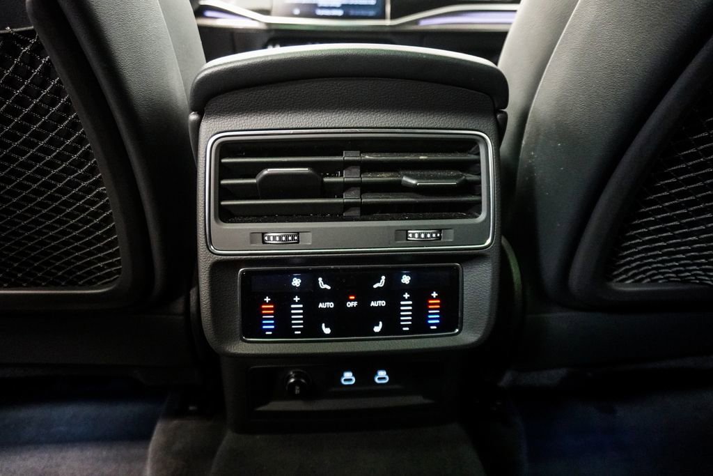Used 2023 Audi SQ8 Premium Plus image 11