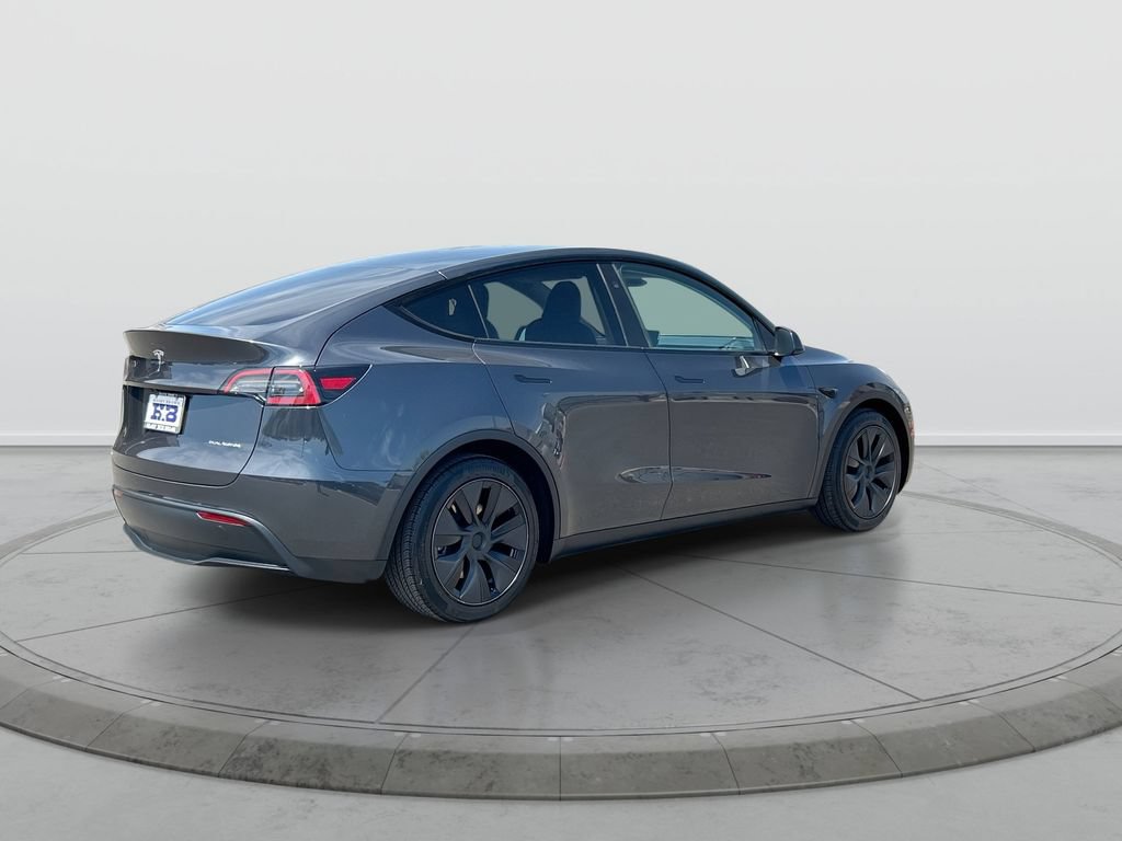 Used 2025 Tesla Model Y Long Range AWD/4WD image 8
