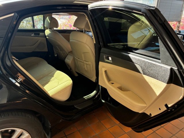 Used 2015 Hyundai Sonata SE FWD image 30