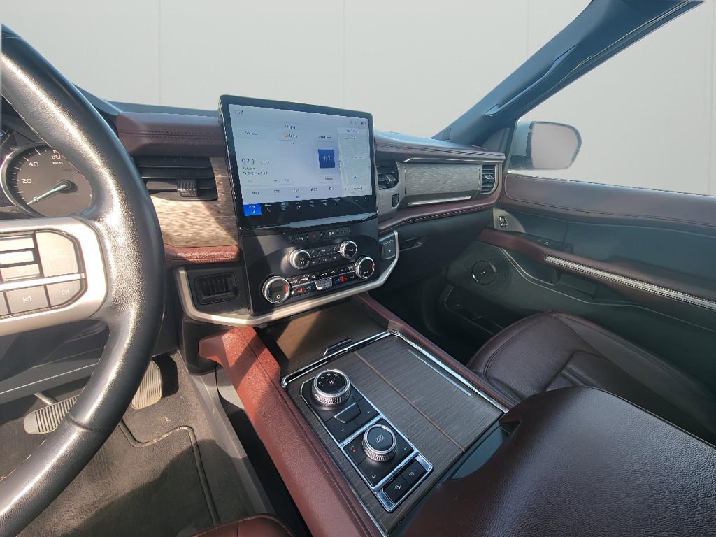 Used 2024 Ford Expedition Max Limited image 19