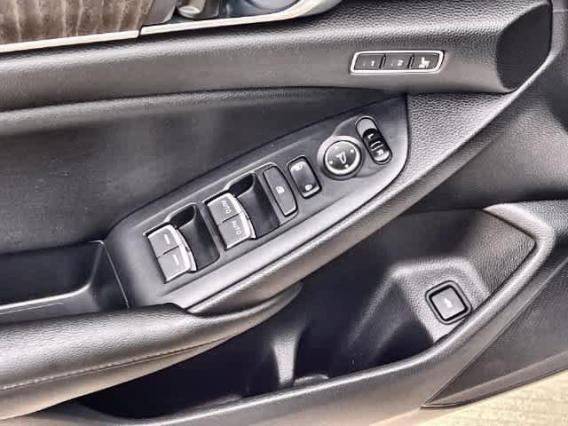Certified 2019 Honda Accord Touring image 30
