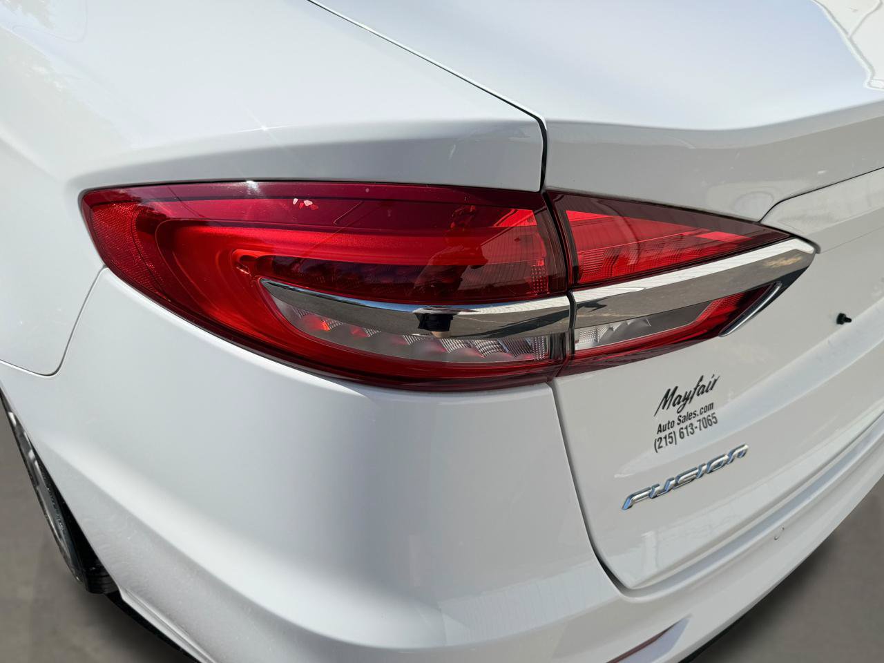 Used 2019 Ford Fusion SEL FWD image 12