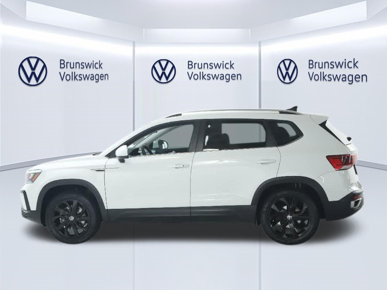 Certified 2023 Volkswagen Taos SE w/ Black Wheel Package AWD/4WD image 38