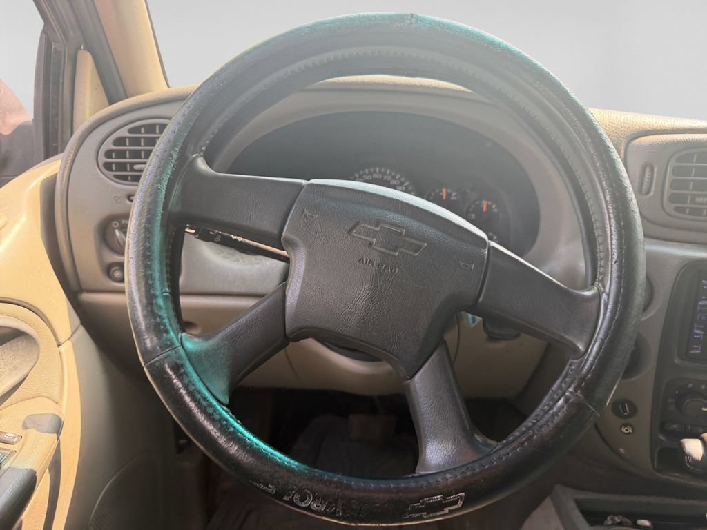 Used 2002 Chevrolet TrailBlazer LS w/ Preferred Equipment Group RWD image 15