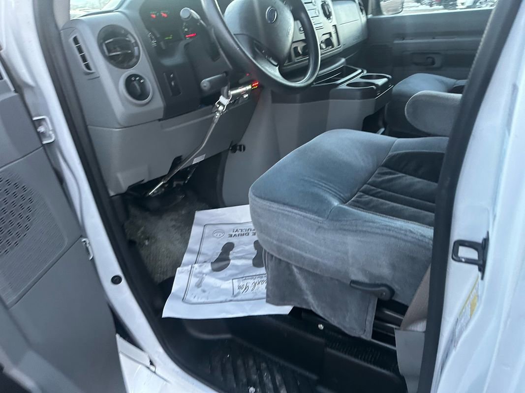 Used 2010 Ford E-150 and Econoline 150 image 29