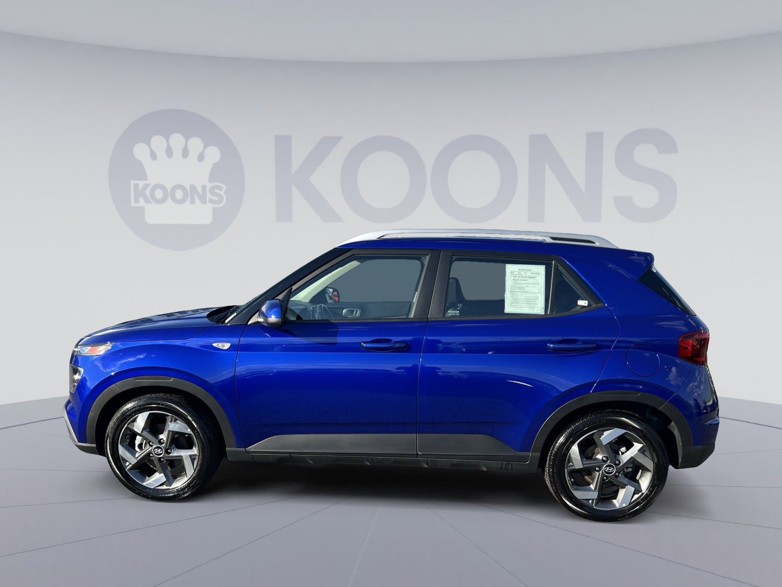 Used 2025 Hyundai Venue SEL FWD image 7