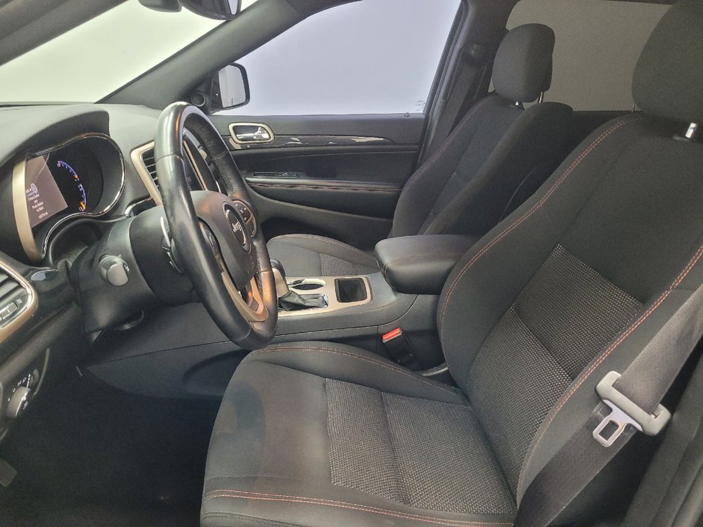 Used 2017 Jeep Grand Cherokee Laredo 75th Anniversary RWD image 17